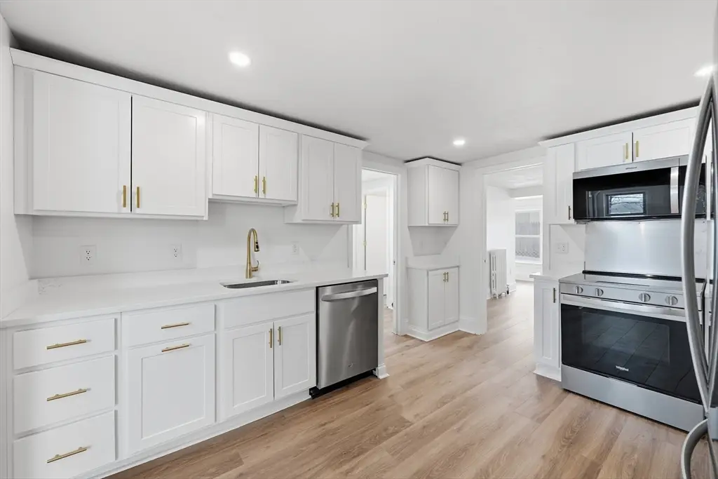 22 Douglas Ave #1, Maynard, MA 01754 - #1