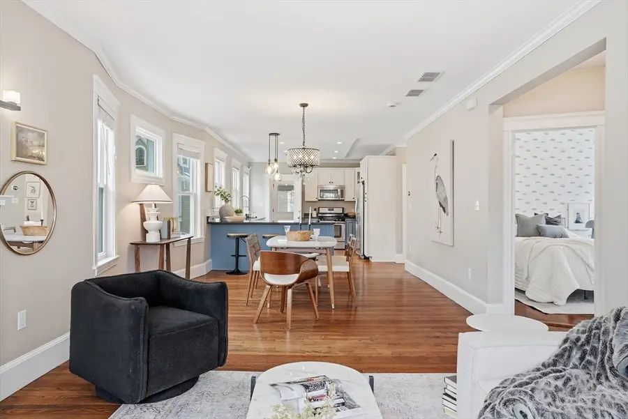 158 Pearl St #2, Newton, MA 02458 - #3