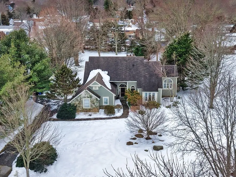 14 Twin Ponds Dr, Dartmouth, MA 02748 - #2