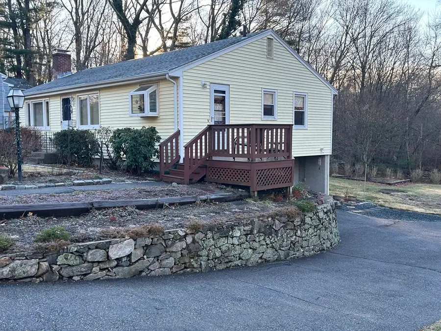 48 Hemlock Dr, Holliston, MA 01746 - #2