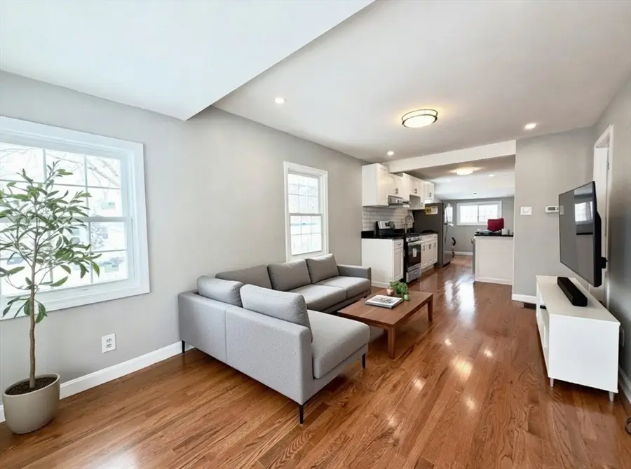 2 Salisbury St, Shrewsbury, MA 01545 - #3