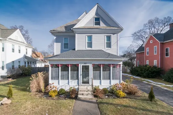 352 Pleasant St, Holyoke, MA 01040