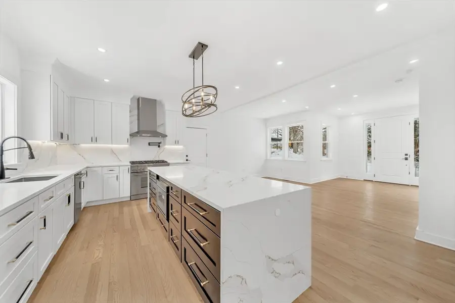 1 Sunnyside Ave, Wellesley, MA 02482 - #2