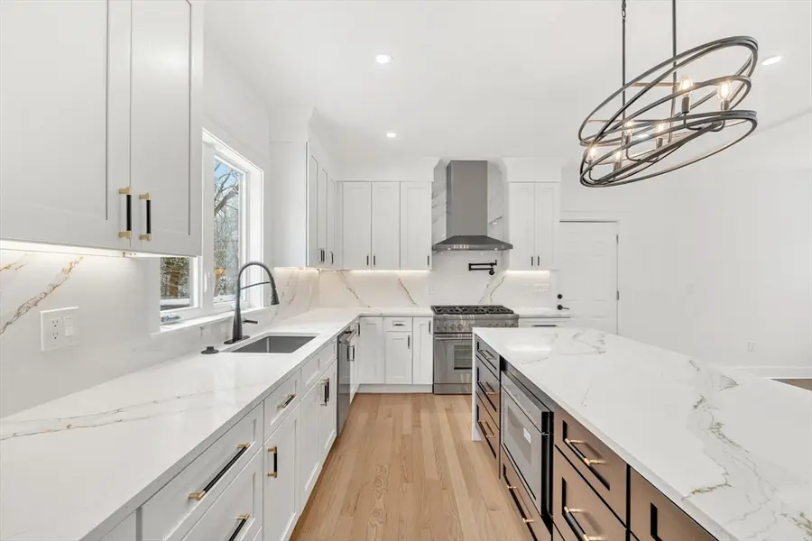 1 Sunnyside Ave, Wellesley, MA 02482 - #3