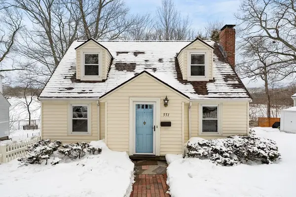 551 Poplar St, Boston, MA 02131