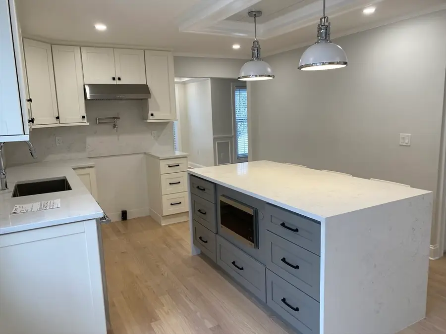 19 Oakland Avenue #19, Needham, MA 02492 - #3