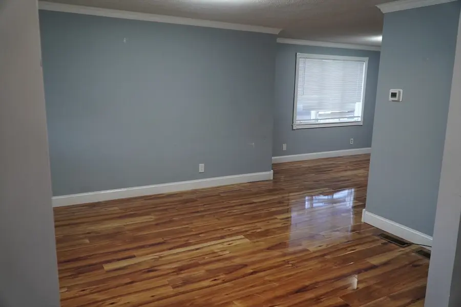 122 Norman St, West Springfield, MA 01089 - #3