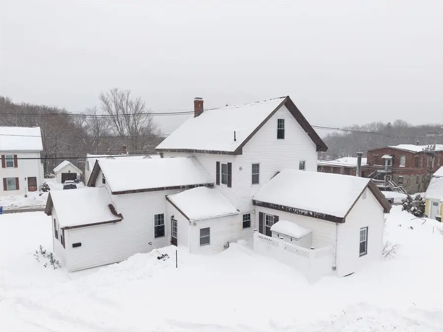 21 Maple St, Bellingham, MA 02019 - #2