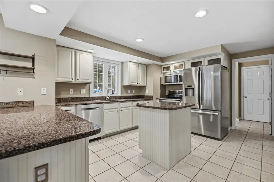 86 Hunter Rd, Uxbridge, MA 01569 - #3