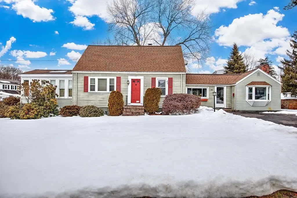 186 Carroll Ave, Westwood, MA 02090 - #1