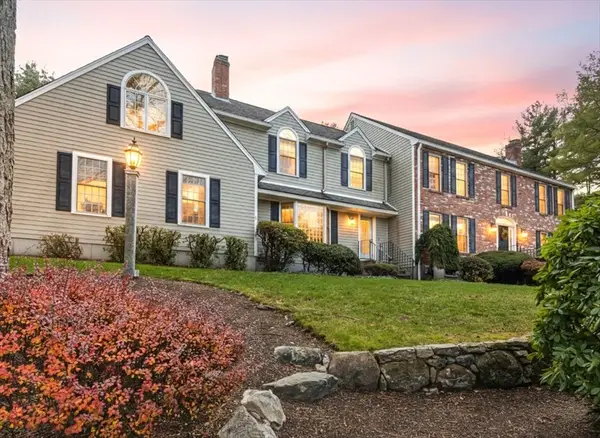 18 Shawnee Rd, Medfield, MA 02052