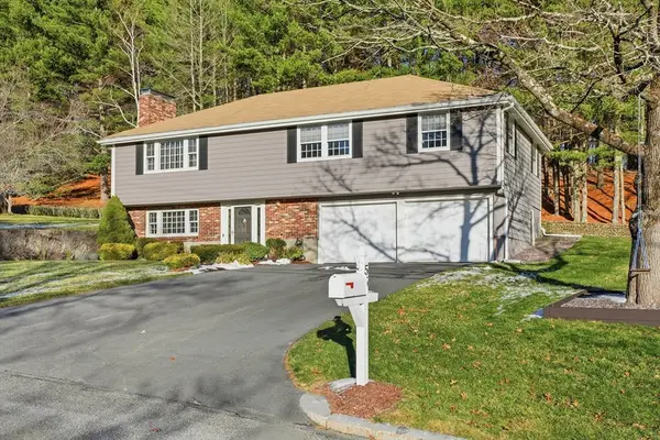 55 Ledgewood Road, Framingham, MA 01701