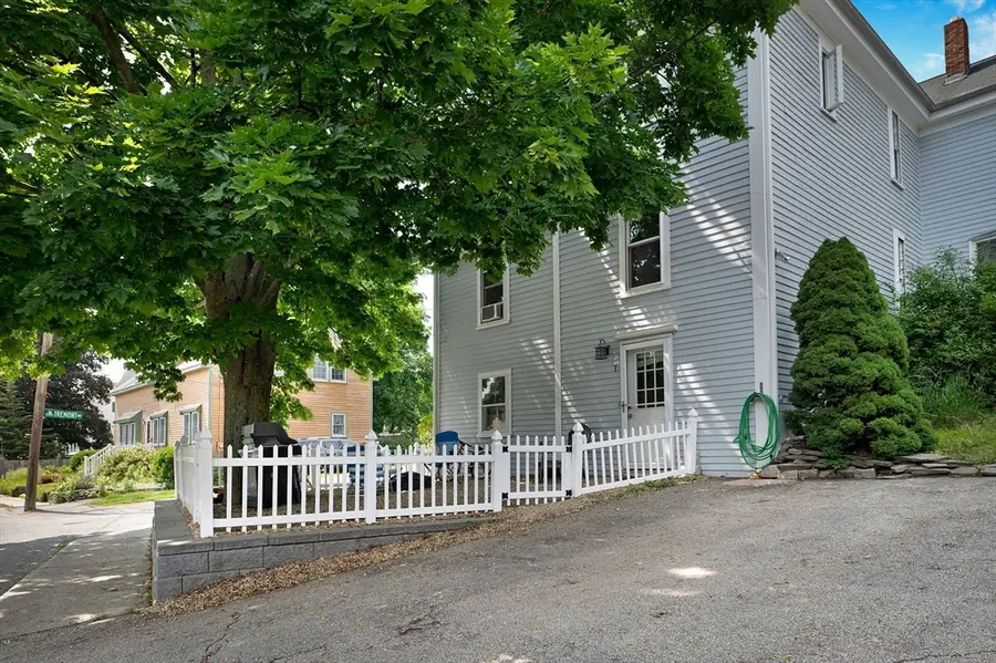 3 Tremont Ave #A, Amesbury, MA 01913 - #3