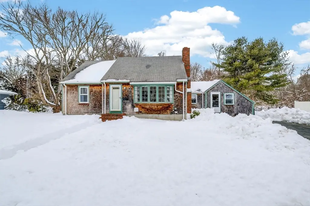 21 George St, Dartmouth, MA 02748 - #1