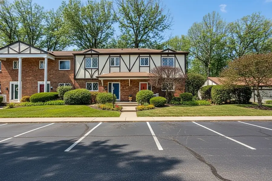 43 West Summitt St #10, South Hadley, MA 01075 - #2