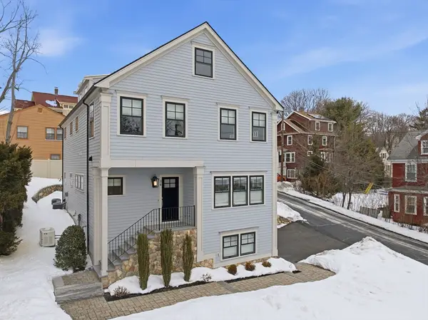 34 Bow St, Lexington, MA 02420