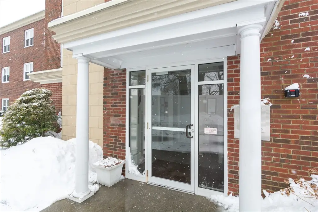 145 Hancock St #201, Braintree, MA 02184 - #1