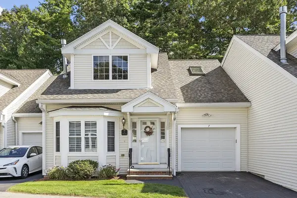 7 Squaw Creek Dr #7, Haverhill, MA 01830
