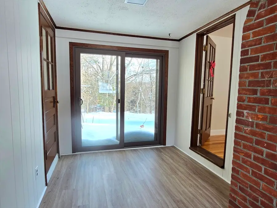 37 Riverview Dr, Ashland, MA 01721 - #3