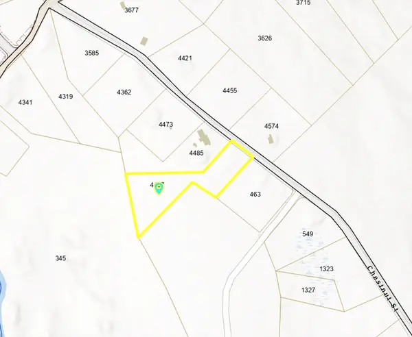 57 Chestnut St, Uxbridge, MA 01510