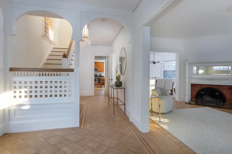 61 Toxteth St, Brookline, MA 02445 - #3