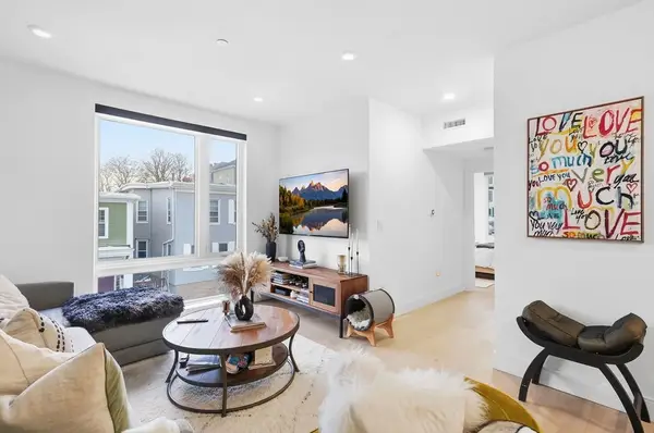 101 - 105 Condor Street #304, Boston, MA 02128