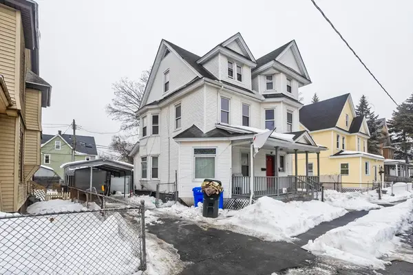 52 Orlando St, Springfield, MA 01108