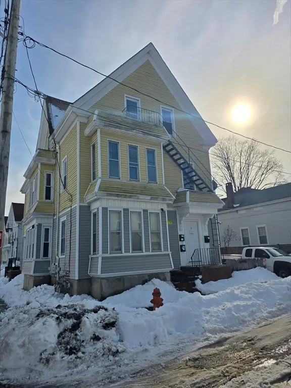 2 Rockland St, New Bedford, MA 02740