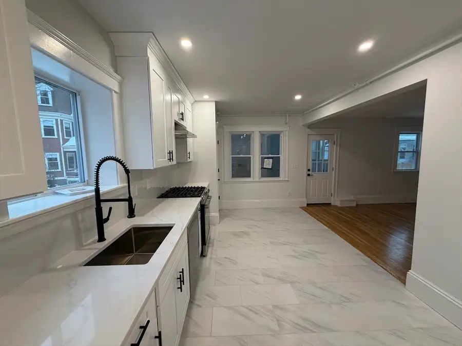 10 Beech St #3, Cambridge, MA 02140 - #3