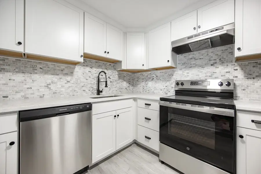 26 Williamsburg Ct #4, Shrewsbury, MA 01545 - #2