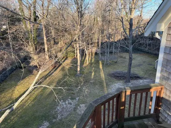 0 Howes Ln, Falmouth, MA 02540