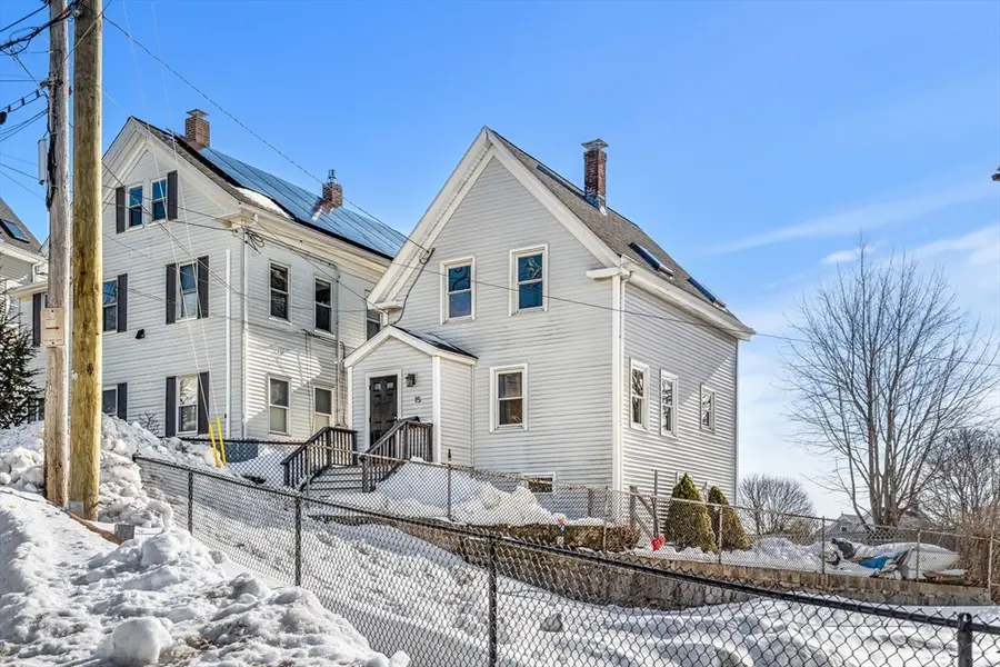 15 Mount Vernon St, Gloucester, MA 01930 - #3