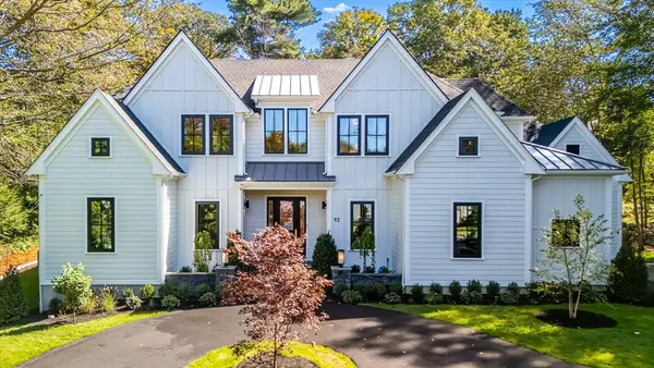 92 Hill St, Lexington, MA 02421