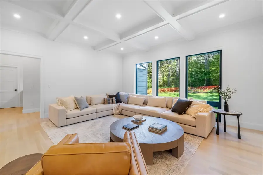 92 Hill St, Lexington, MA 02421 - #3