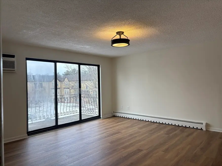 339 Pawtucket #19, Lowell, MA 01854 - #3