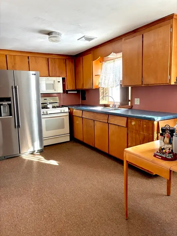 121 Mallowhill Rd, Springfield, MA 01129 - #2