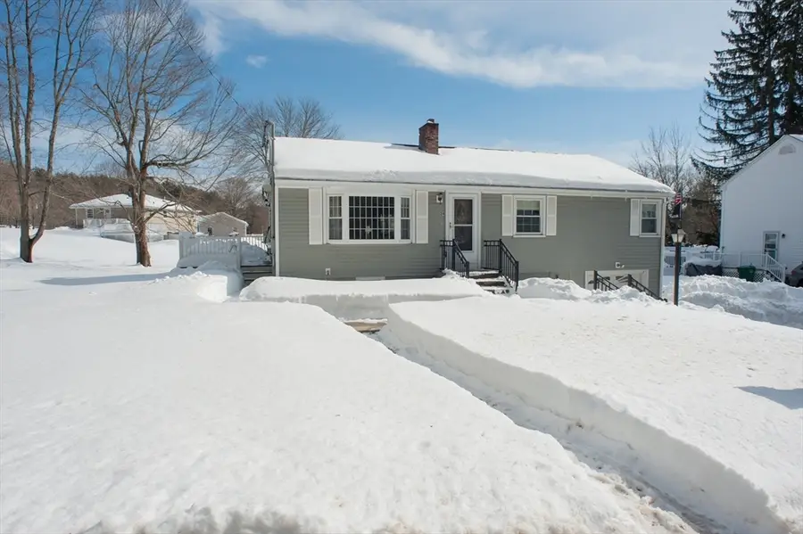 24 Mcquades Ln, Northbridge, MA 01534 - #2