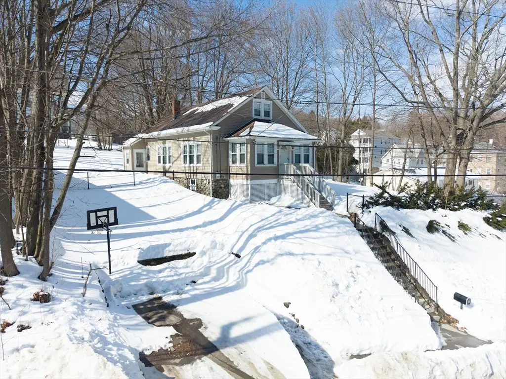 4 Stockholm St, Worcester, MA 01607 - #1