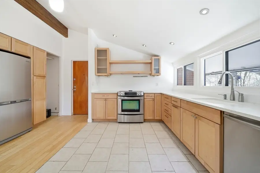 1 Longwood Dr #5, Andover, MA 01810 - #3