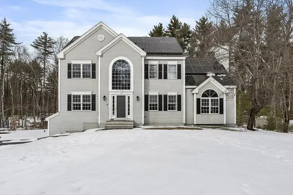 2 Gabes Pl, Lunenburg, MA 01462