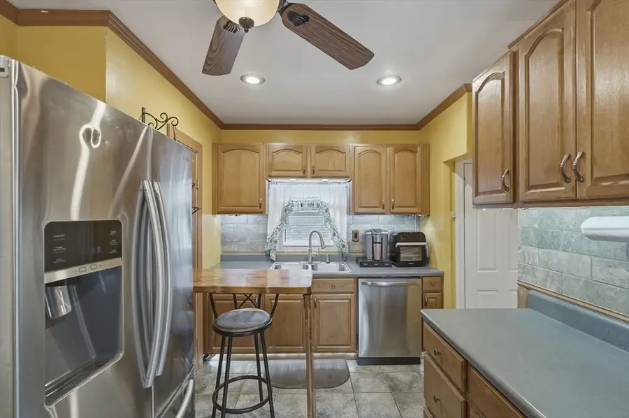 145 Hillman St, New Bedford, MA 02740 - #2