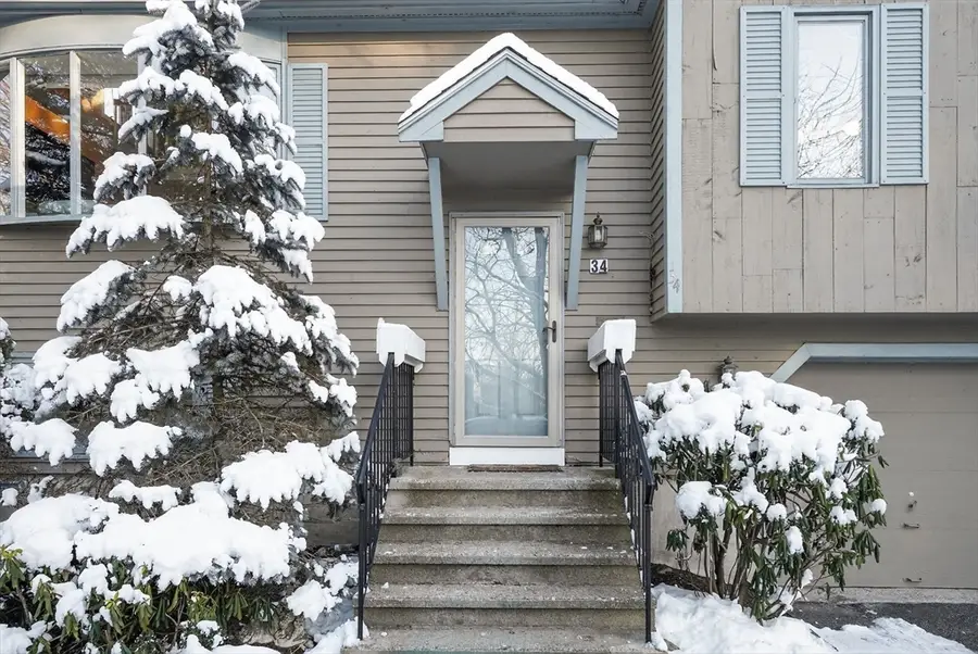 34 Copperwood Dr #34, Stoughton, MA 02072 - #3