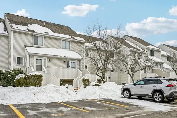 100 Merrimack Ave #9, Dracut, MA 01826