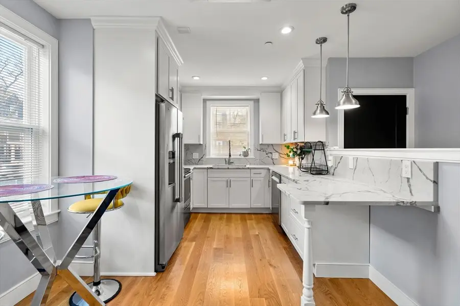 14 Farragut Ave. #1, Somerville, MA 02144 - #3