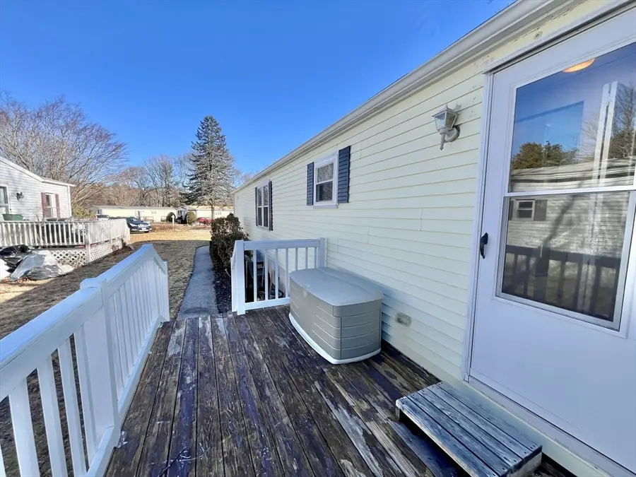 9 Chestnut Circle, Rockland, MA 02370 - #2