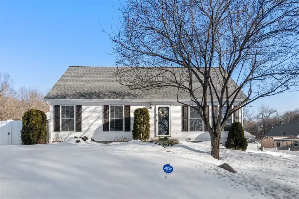 15 Cross St, Chicopee, MA 01013 - #1