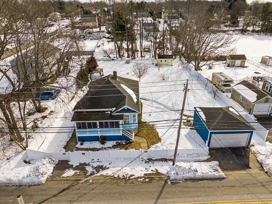 992 Lees River Ave, Somerset, MA 02726 - #3