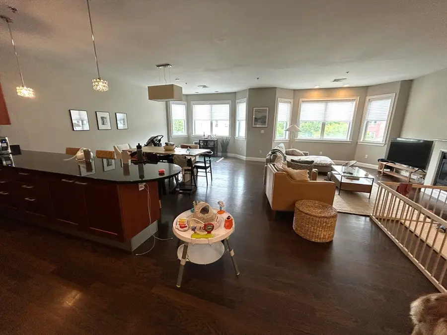 75-83 Boylston St #R3, Brookline, MA 02445 - #3