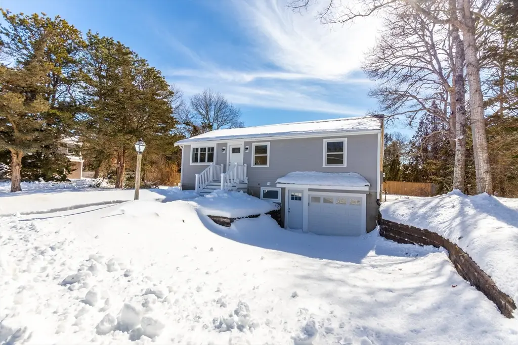 24 Weatherglass Ln, East Falmouth, MA 02536 - #1