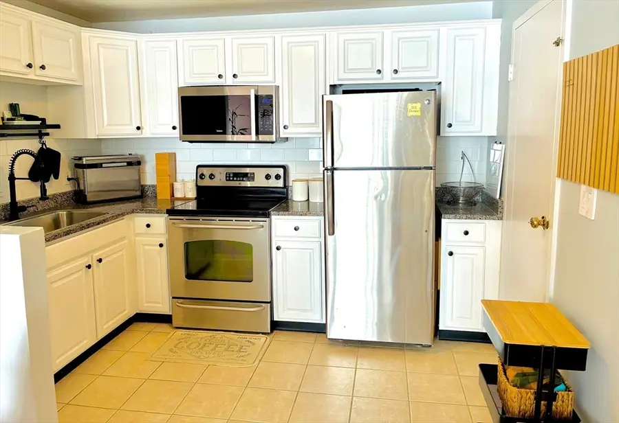 1105 Lexington Street #6-4, Waltham, MA 02452 - #2